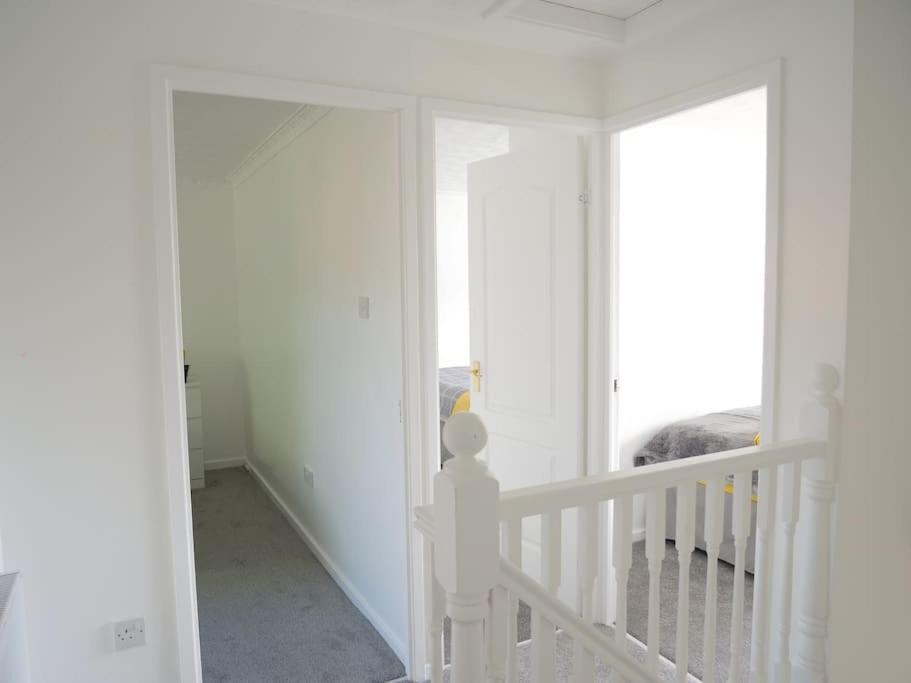 Cosy Four Bed Property With En-Suite Near To Nec Birmingham Airport And The City Luaran gambar
